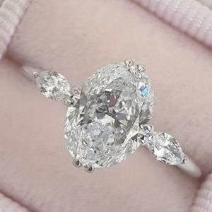 ♥️Ring, White, Sapphire, 925 Plated, 4 prong setting Oval Cut,2 sm,Sapphires